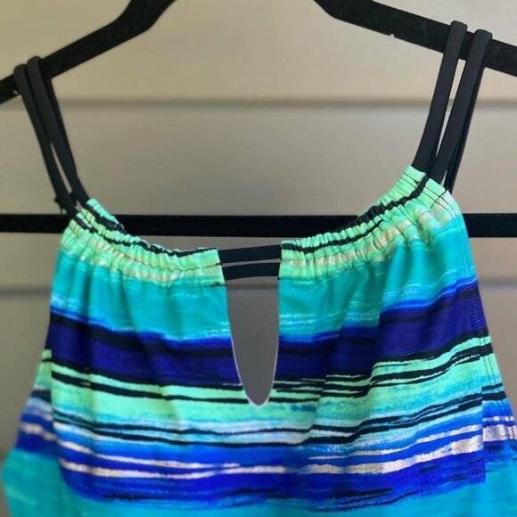 Beach Diva Women's Stripe Tankini Top, Adj. Straps, Built in Bra SIZE 16 - Picture 3 of 6